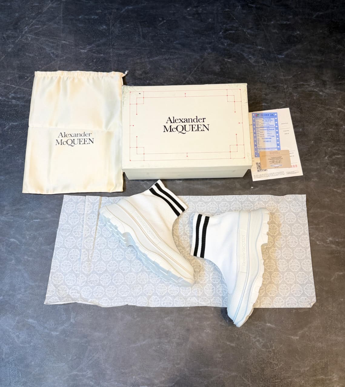 ALEXEMDER MQUEEN TRAINERS SNEAKERS